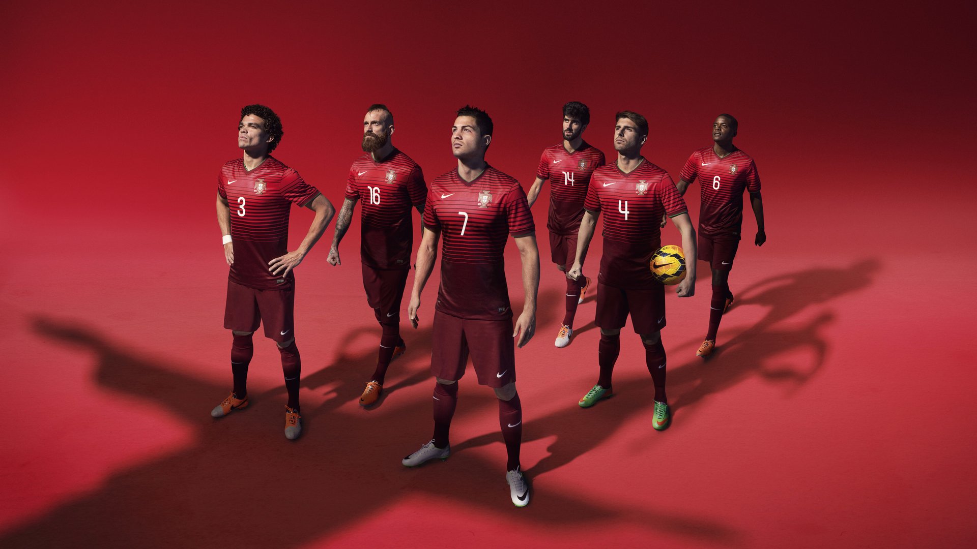 中国足球女足年轻队员出国训练后的成长路径，国足女生